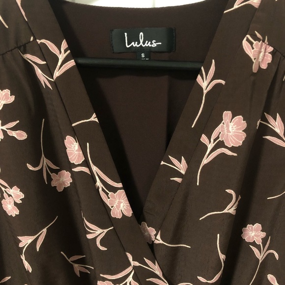 New Lulu’s Faux Wrap Dress - Picture 8 of 11